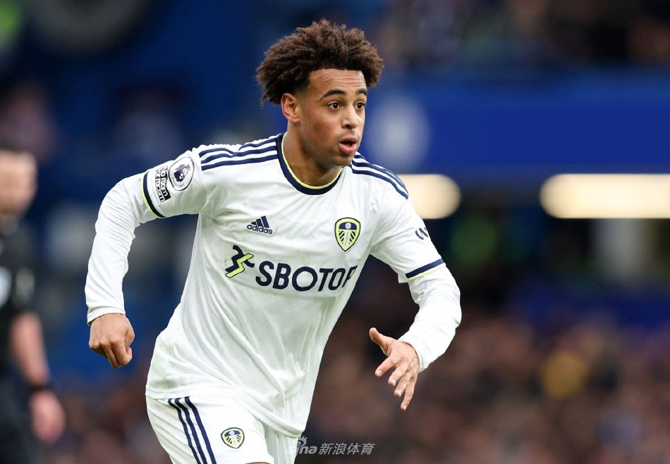 他通过门前 他通过门前