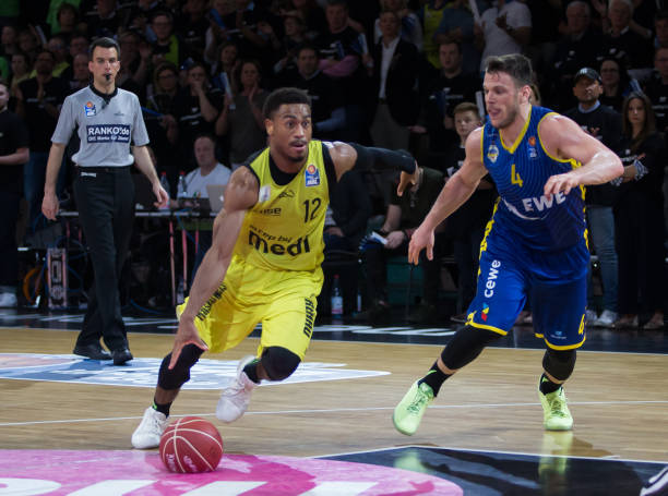 首轮赛事的 首轮赛事的